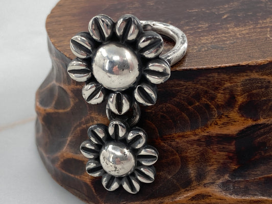Double Flower Power Ring