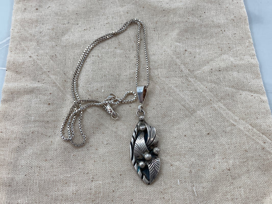 Navajo Leaf Work Necklace