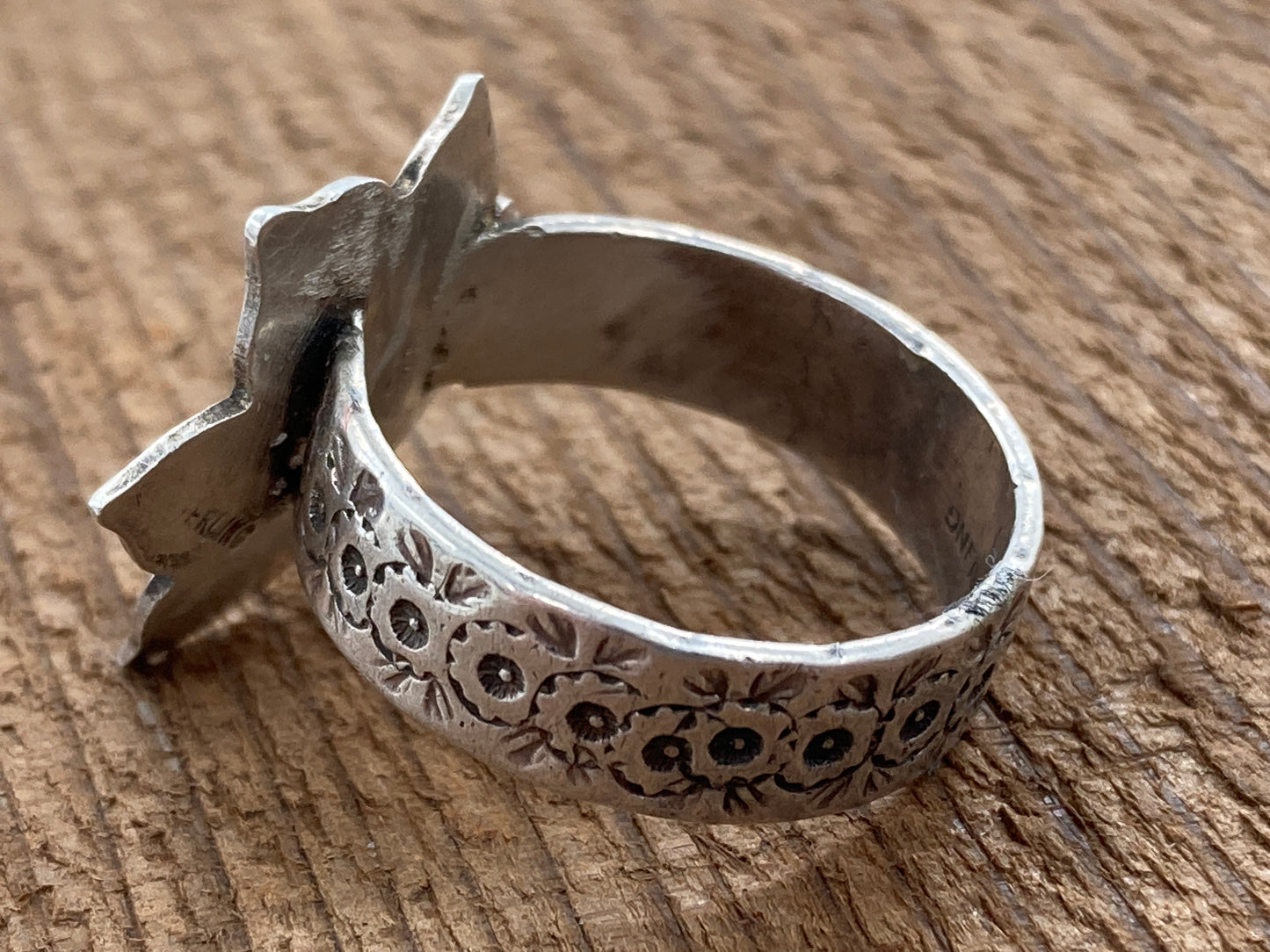 Flower Love Ring