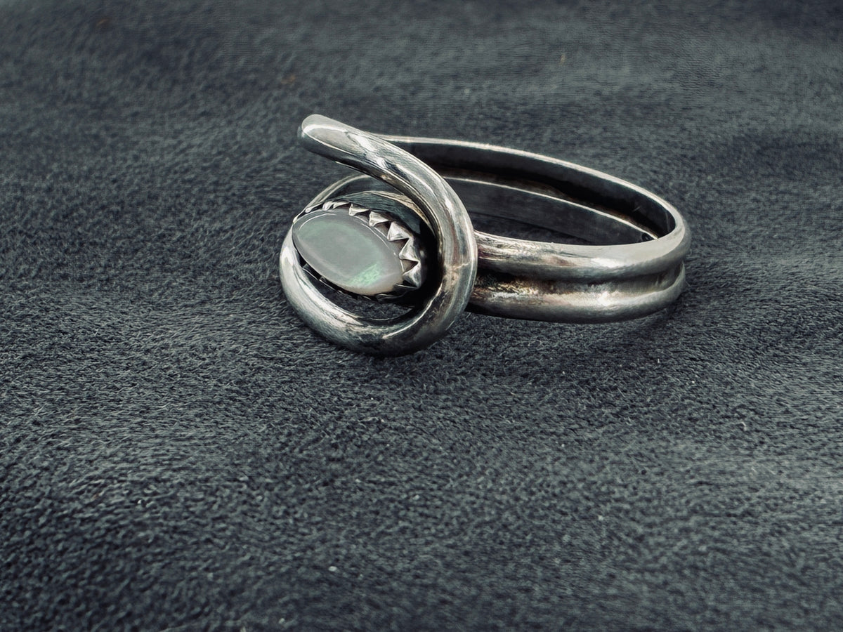 Sterling Silver and Mother of Pearl Ring -Size 9.25