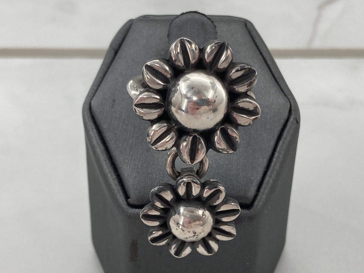 Double Flower Power Ring