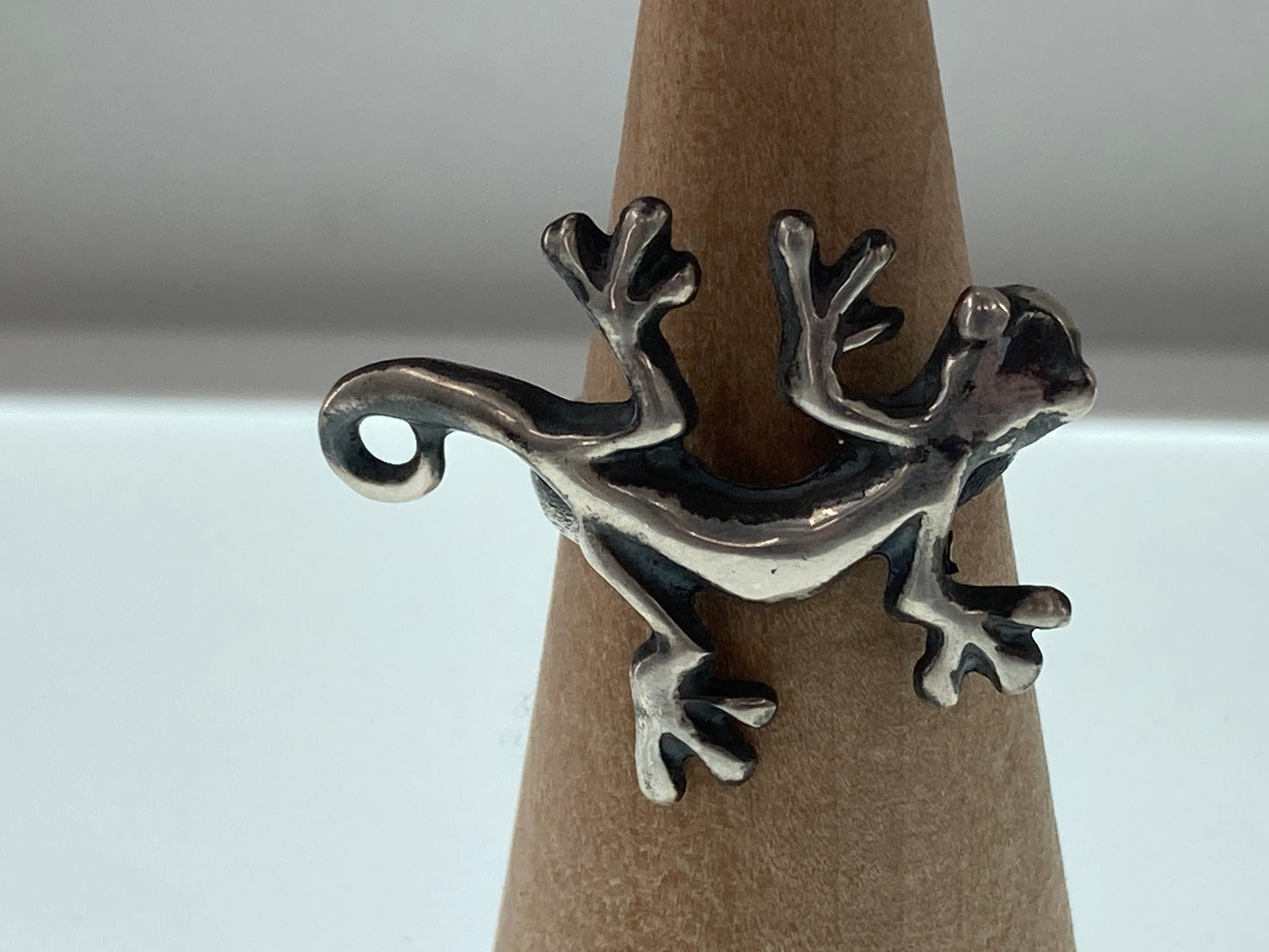 Gecko Ring