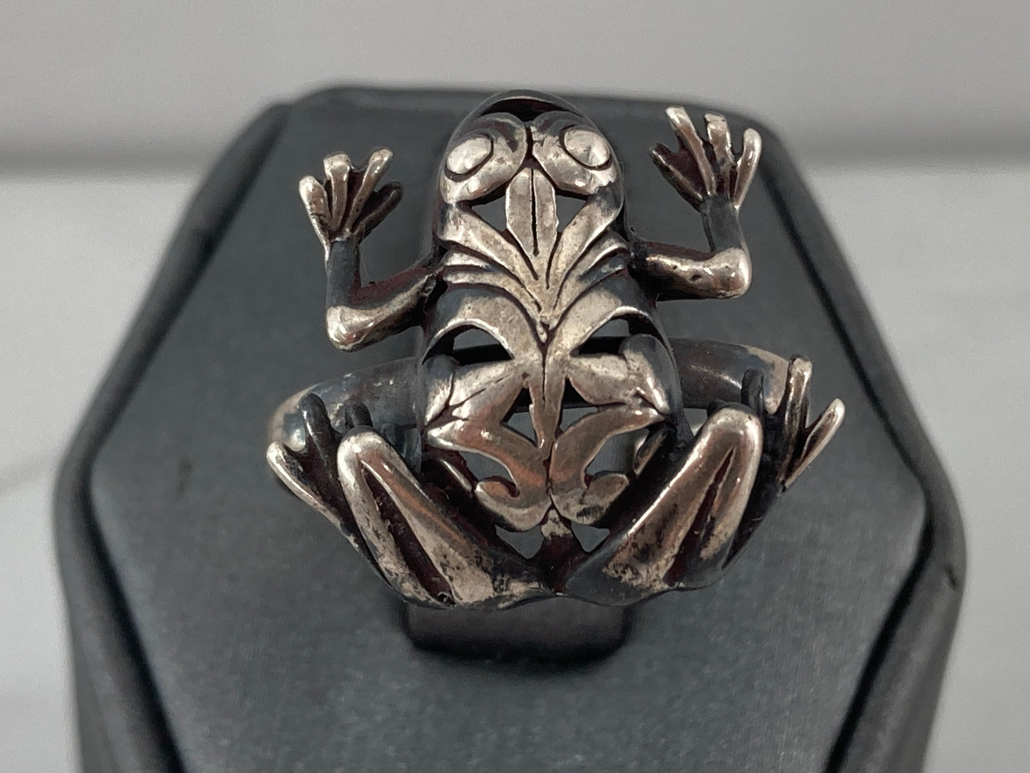Frog Ring