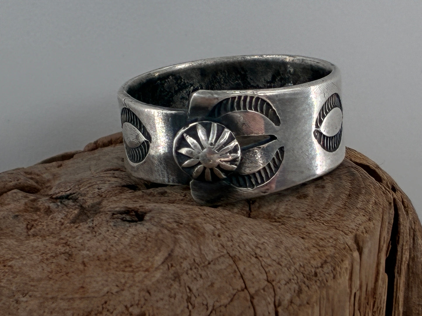 Sterling Silver "Pop-Off" Ring - Size 7.5