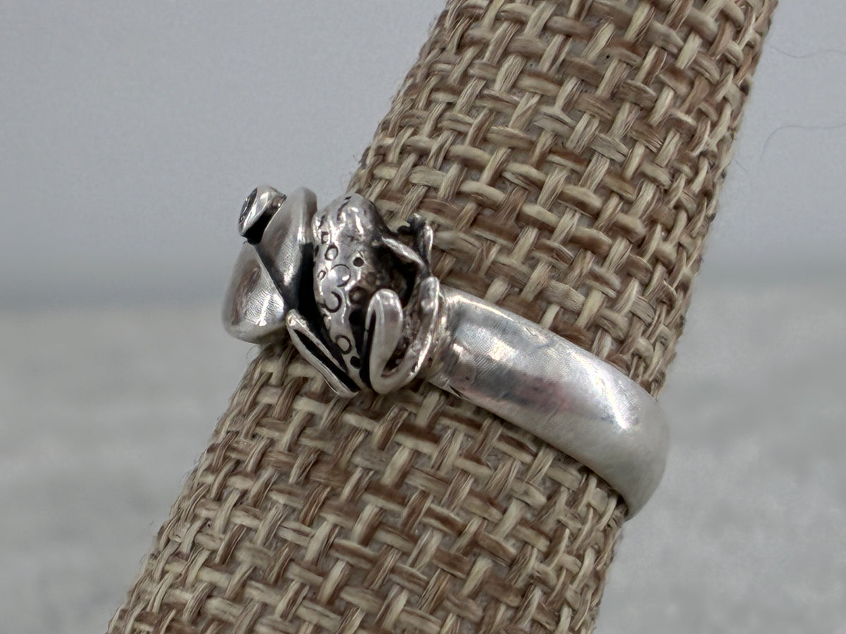 Lily and the Frog Ring - Size 6.5