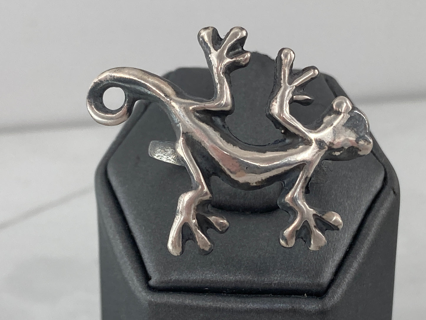 Gecko Ring